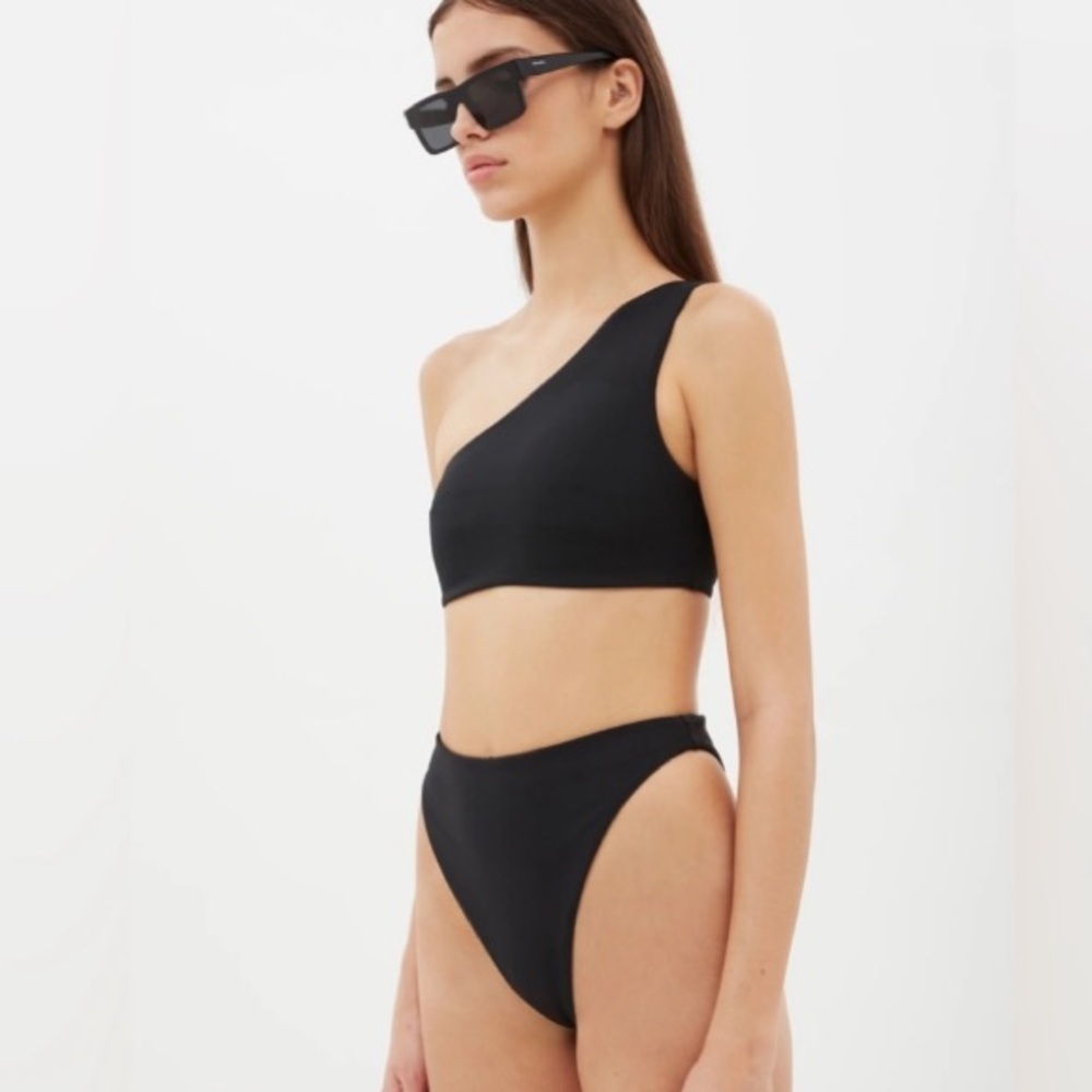 Aexae Swim NWT 2-Piece One Shoulder Bikini Swimsuit Black M Bottom L Top Classic - Picture 2 of 15